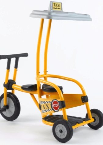 Велосипед для двійні: дитячий двомісний триколісний велосипед з ручкою для двійнят, моделі з двома кріслами для дітей різного віку