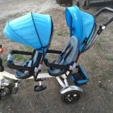 Велосипед для двійні: дитячий двомісний триколісний велосипед з ручкою для двійнят, моделі з двома кріслами для дітей різного віку