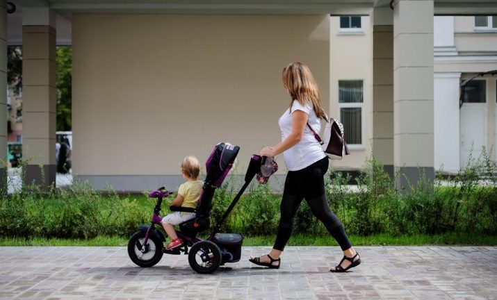 Велосипед-коляска для дитини (45 фото): вибір дитячих триколісних велоколясок від 1 року, огляд складних моделей прогулянкових