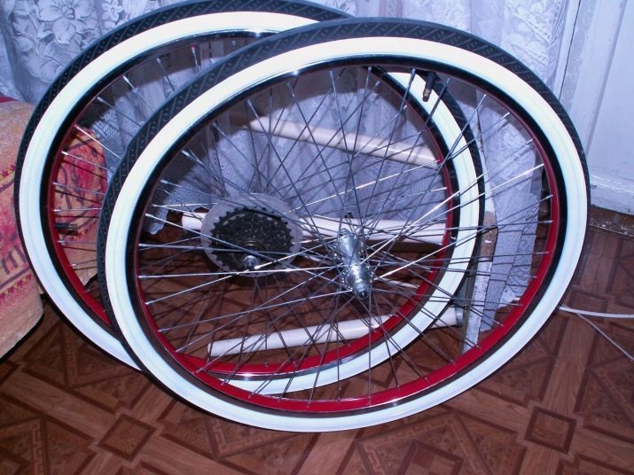 Велосипеди «Салют» (24 фото): характеристики складних моделей, діаметр колеса, розмір і вага дитячого велосипеда, модернізація і тюнінг