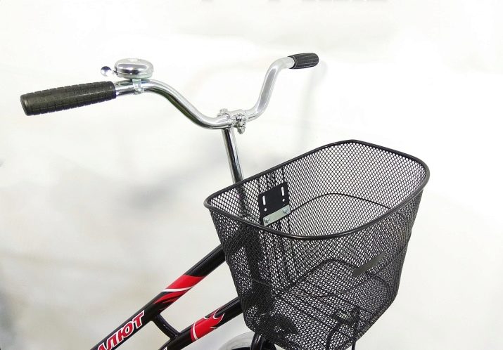 Велосипеди «Салют» (24 фото): характеристики складних моделей, діаметр колеса, розмір і вага дитячого велосипеда, модернізація і тюнінг