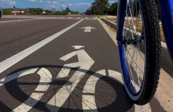 Велосипедна доріжка (21 фото): що це таке? Ширина по ГОСТу, правила дорожнього руху для велосипедистів, штраф за їзду