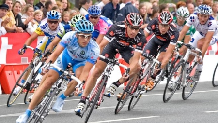 Велоспорт: види велосипедного спорту, гонки по шосе і змагання на велосипедах по треку з перешкодами. Що таке BMX і маунтінбайк?