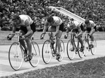 Велоспорт: види велосипедного спорту, гонки по шосе і змагання на велосипедах по треку з перешкодами. Що таке BMX і маунтінбайк?