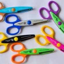 Вирубки для скрапбукінгу: як правильно користуватися машинкою і ножем? Як зробити висічки своїми руками? Опис форм та інших інструментів