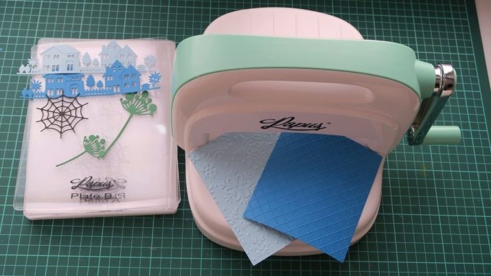 Вирубки для скрапбукінгу: як правильно користуватися машинкою і ножем? Як зробити висічки своїми руками? Опис форм та інших інструментів