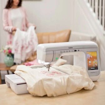 Вишивальні машини Brother: швейно-вишивальні машинки VR і F480, 850e і XV, V3 SE і V5, інші моделі