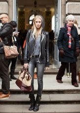 Високі черевики (61 фото): жіночі чорні і інші моделі на шнурівці, зимові на хутрі, від Трейл Вінтер і Тофф, в стилі мілітарі