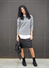 Високі черевики (61 фото): жіночі чорні і інші моделі на шнурівці, зимові на хутрі, від Трейл Вінтер і Тофф, в стилі мілітарі