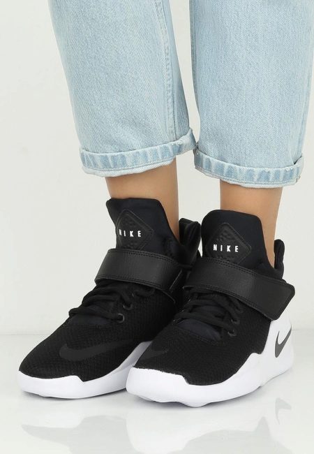 Високі жіночі кросівки (49 фото): з чим носити, білі моделі, на липучках і високій підошві