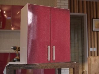 Висота кухонних шаф (23 фото): стандарти по висоті для гарнітура на кухні. Для когось підійде стандартна висота модулів в 90 см?