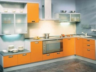 Висота кухонного гарнітура (27 фото): стандартні розміри по висоті кухні від підлоги до верху, висота по зростанню