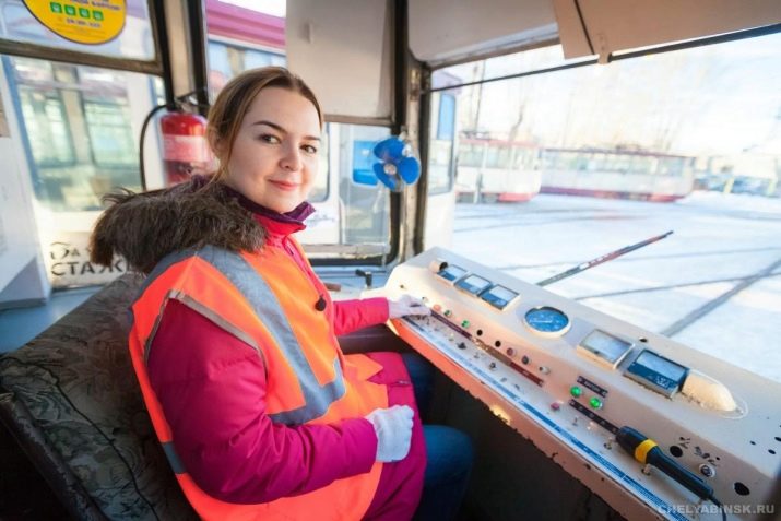 Водій (15 фото): опис професії водія автобуса і водія вантажного автомобіля, навантажувача та інших. Фізика і математика у професії