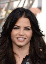 Волосся кольору темний шоколад (72 фото): як надати шоколадний відтінок русявим волоссям середньої або будь-якої іншої довжини? Особливості догляду після фарбування