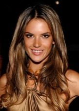 Волосся кольору темний шоколад (72 фото): як надати шоколадний відтінок русявим волоссям середньої або будь-якої іншої довжини? Особливості догляду після фарбування