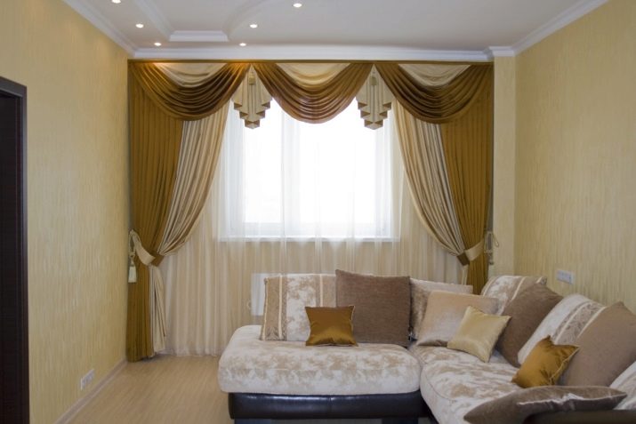 Як підібрати штори у вітальню за кольором шпалер? 62 фото Вдалі колірні поєднання в дизайні інтер’єру залу, вибираємо штори до блакитним та іншим шпалерам