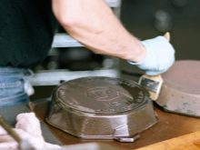 Як підготувати нову сковороду до використання? Підготовка сковорідки з антипригарним покриттям та інших видів експлуатації