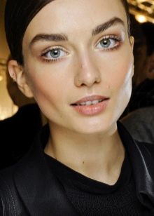 Як підстригти брови? 43 фото Як правильно підстригати в домашніх умовах жінці, правила стрижки ножицями