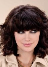 Як підстригти чубок? 93 фото Як правильно і красиво зробити чубок самостійно вдома? Особливості стрижки чубка в домашніх умовах