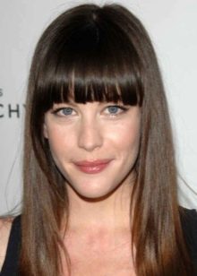 Як підстригти чубок? 93 фото Як правильно і красиво зробити чубок самостійно вдома? Особливості стрижки чубка в домашніх умовах