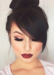 Як підстригти чубок? 93 фото Як правильно і красиво зробити чубок самостійно вдома? Особливості стрижки чубка в домашніх умовах