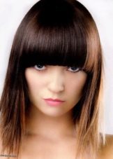 Як підстригти чубок? 93 фото Як правильно і красиво зробити чубок самостійно вдома? Особливості стрижки чубка в домашніх умовах