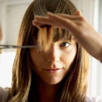 Як підстригти чубок? 93 фото Як правильно і красиво зробити чубок самостійно вдома? Особливості стрижки чубка в домашніх умовах