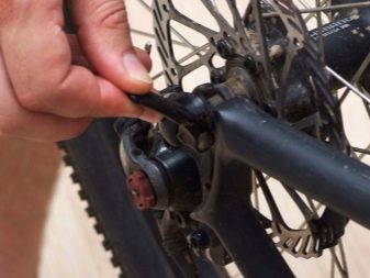 Як перевозити велосипед в поїзді? Як можна перевезти його в поїзді далекого прямування? Правила провезення РЖД. Як упакувати?