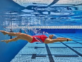 Як плавати в басейні? Техніки плавання і безпеки. Як правильно дихати? Способи плавання кролем і під водою