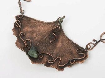 Як почистити біжутерію від потемніння в домашніх умовах? 33 фото Чим відчистити позолоту і потемнілі сережки з ланцюжком, годинник і кільце