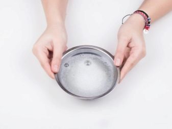 Як почистити біжутерію від потемніння в домашніх умовах? 33 фото Чим відчистити позолоту і потемнілі сережки з ланцюжком, годинник і кільце