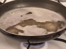 Як почистити чавунну сковороду від нагару в домашніх умовах? 32 фото Як і чим відмити товстий шар гару, старий жир і іржу з посуду