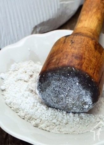 Як почистити срібне кільце? 25 фото Як відчистити сережки та інші прикраси з срібла в домашніх умовах