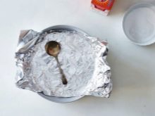 Як почистити столові прилади? Чистка мельхіорових ложок в домашніх умовах. Як очистити срібні виделки? Чим відмити прилади від застарілого жиру і чайного нальоту?