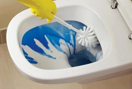 Як почистити унітаз? 19 фото Чим відтерти вапняний наліт в домашніх умовах, як відмити сечовий камінь