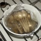 Як почистити вилки і ложки з нержавійки в домашніх умовах (56 фото): чим і як відмити вироби з малюнком, щоб вони блищали