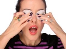 Як пофарбувати вії в домашніх умовах? Як самій собі нафарбувати вії фарбою, щоб вони були довгими і пишними? Фарбування будинку