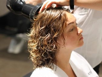 Як пофарбувати волосся хною? 57 фото Як її правильно розводити і наносити в домашніх умовах? Як часто можна фарбувати волосся?