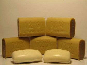 Як помити холодильник? 35 фото Чим відмити всередині і зовні новий після покупки, після розморожування як прибрати запах і відчистити поверхню від жовтизни