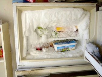 Як помити холодильник? 35 фото Чим відмити всередині і зовні новий після покупки, після розморожування як прибрати запах і відчистити поверхню від жовтизни