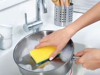 Як позбавитися від запаху гару в квартирі після згорілої каструлі? Способи, за допомогою яких можна швидко прибрати запах