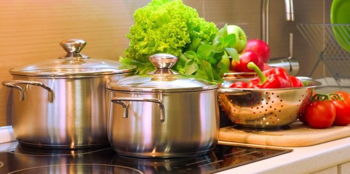 Як позбавитися від запаху гару в квартирі після згорілої каструлі? Способи, за допомогою яких можна швидко прибрати запах