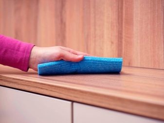 Як позбутися від котячої шерсті? Методи, з допомогою яких можна швидко прибрати шерсть кішки і кота в квартирі