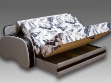 Як розібрати диван? Розбираємо модель з викатним механізмом, кутові і прямі дивани. Як упакувати і перевезти?