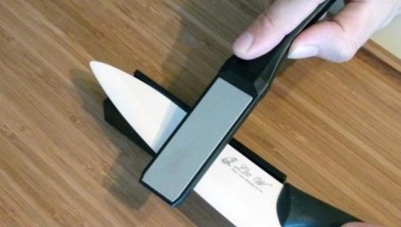 Як точити керамічні ножі? Як можна наточити керамічний ніж у домашніх умовах вручну? Як заточити будинку металокерамічний ніж?