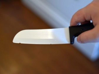 Як точити керамічні ножі? Як можна наточити керамічний ніж у домашніх умовах вручну? Як заточити будинку металокерамічний ніж?