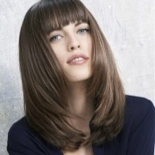 Як укласти довгу чубок? 50 фото Як красиво укладати жіночу зачіску з отросшей чубчиком? Укладання подовженою чубчика на довгі і короткі волосся