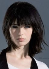 Як укласти довгу чубок? 50 фото Як красиво укладати жіночу зачіску з отросшей чубчиком? Укладання подовженою чубчика на довгі і короткі волосся
