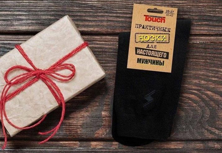 Як упакувати шкарпетки в подарунок? 12 фото Як гарно скласти і оригінально подарувати звичайні і в’язані шкарпетки?