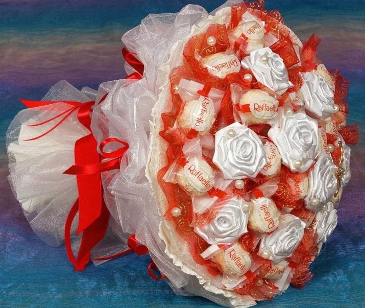 Як упакувати солодощі в подарунок? Як красиво оформити імбирні пряники, домашнє печиво у банку, кекси в подарунок своїми руками?